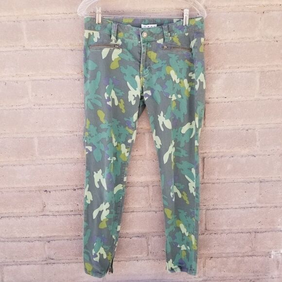CABI CAMO PANTS. SIZE 6. - Picture 1 of 13